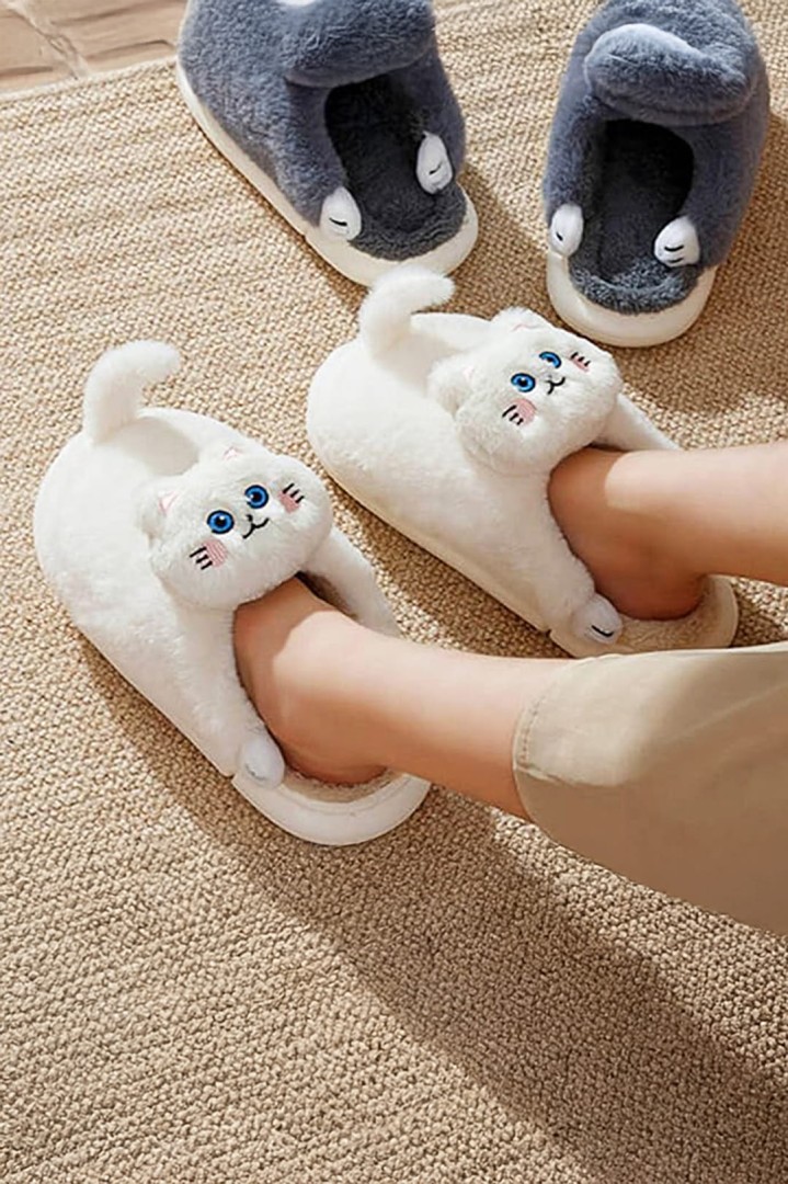 KAPCIE DAMSKIE BIAŁE KOTKI FUTRZANE UROCZE