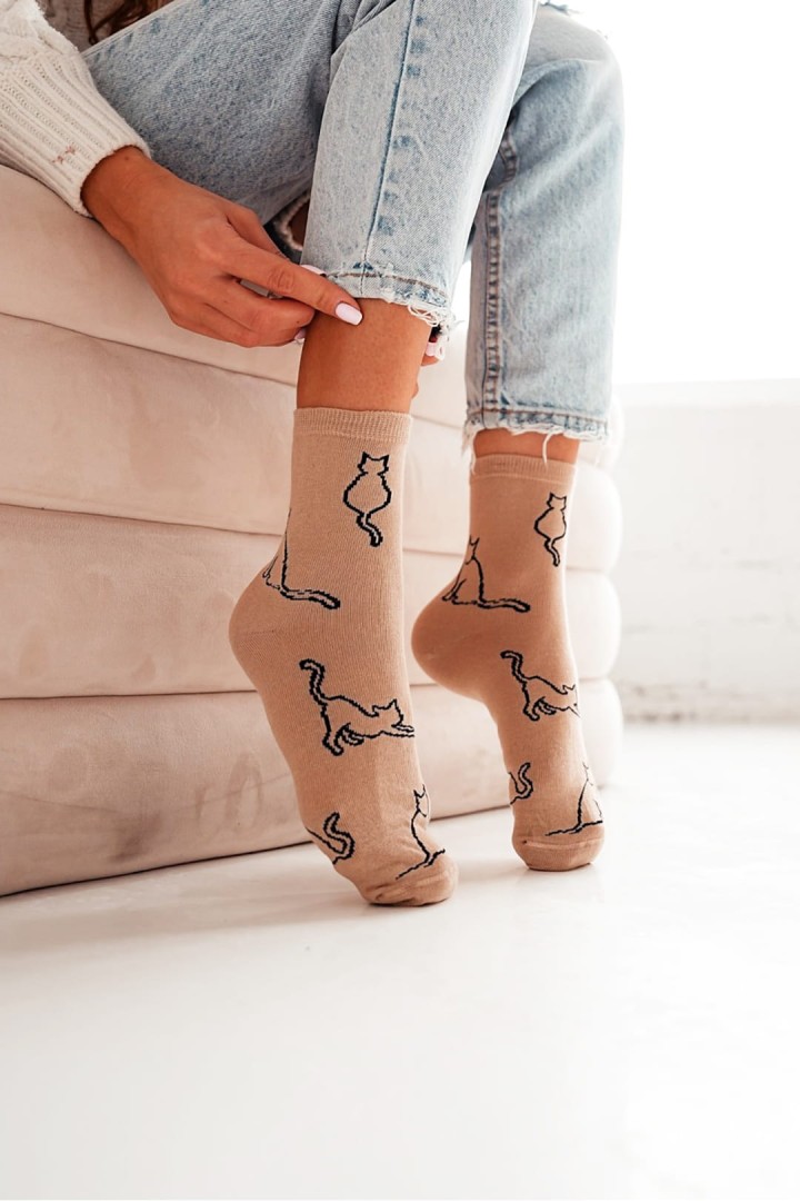 Skarpetki bawełniane damskie z konturami kota wyprodukowane w Polsce