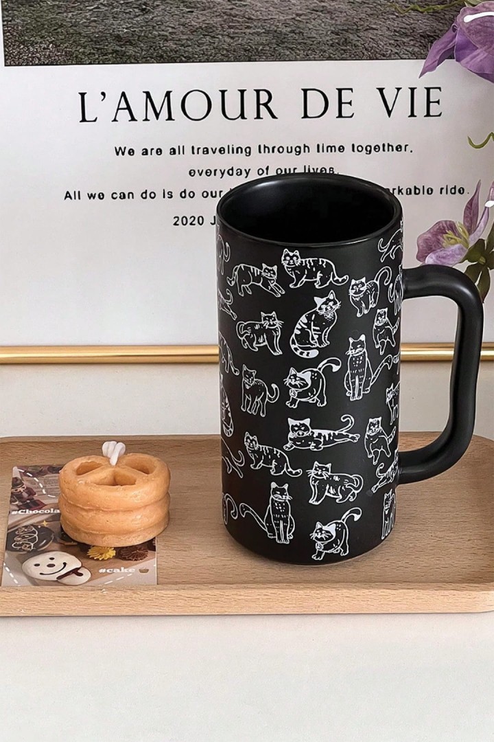 Wysoki kubek w koty czarny 420ml 