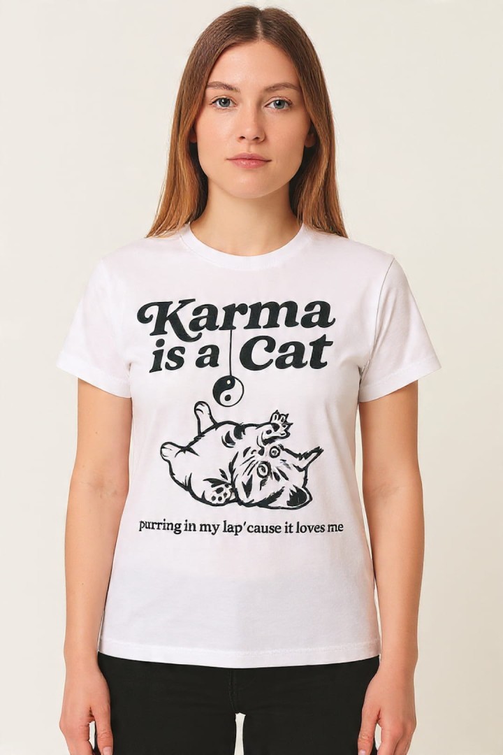 Koszulka Karma is a cat