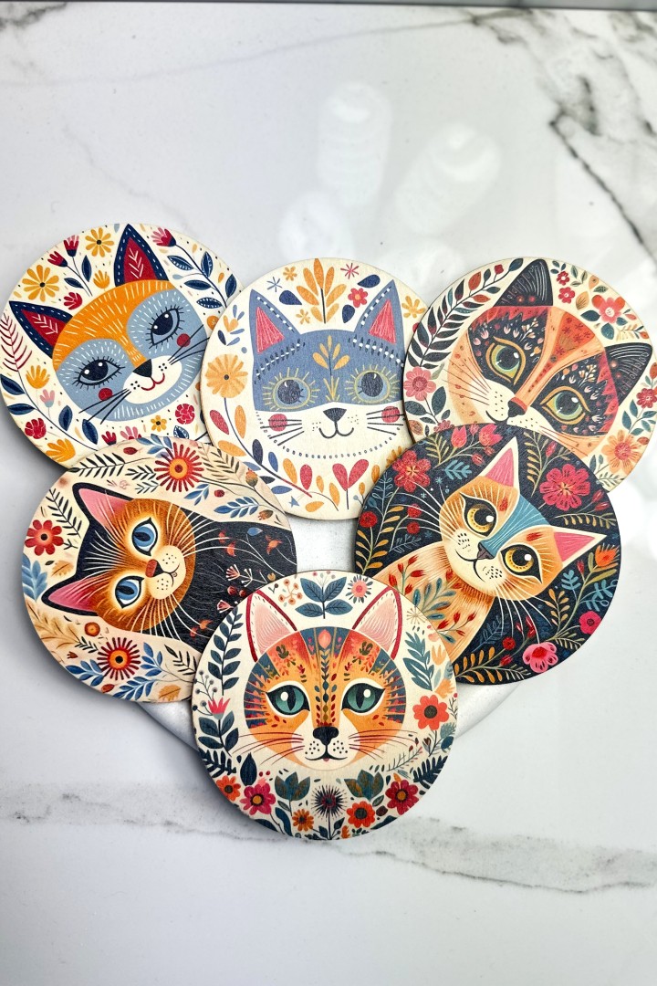 Drewniane podkładki folkowe koty