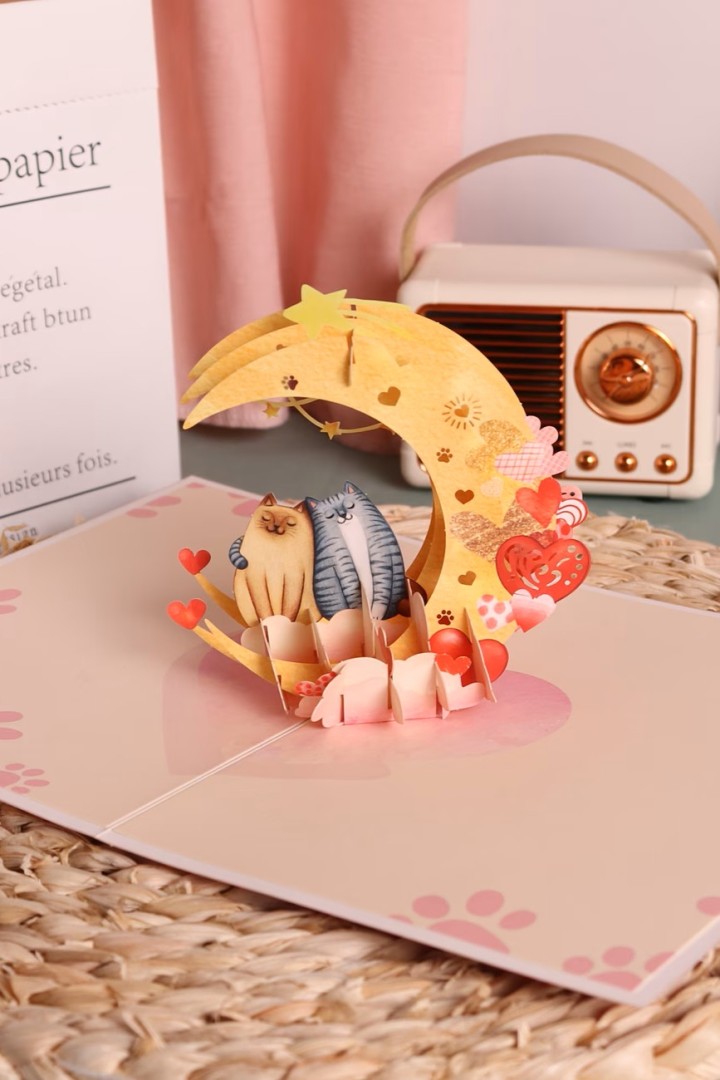 Romantyczna kartka 3D z kotkami na księżycu